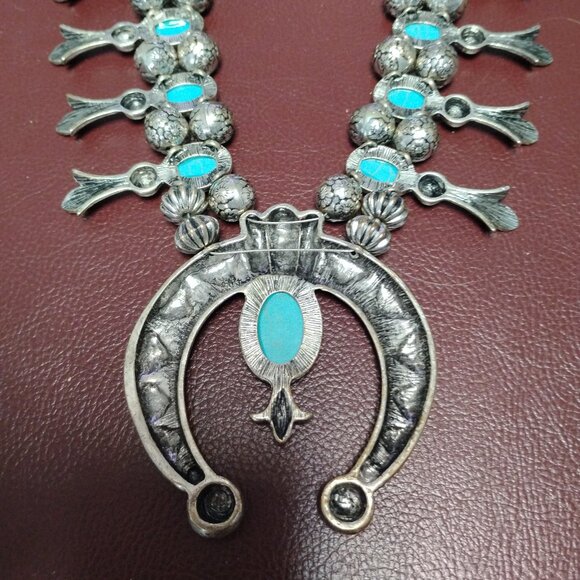 ❤️Cowgirl Western Style Squash Blossom Turquoise Necklace - Picture 6 of 8